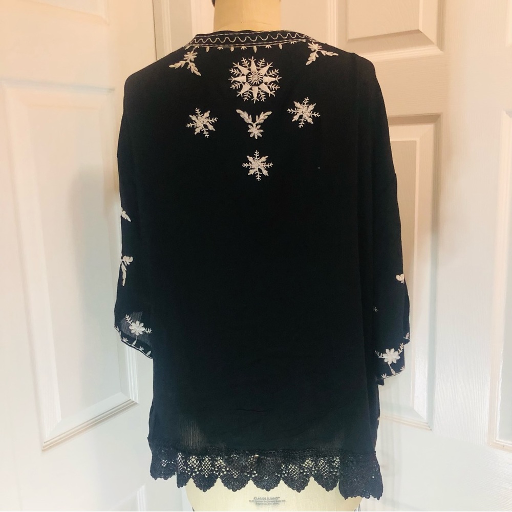 Embroidered Kimono - Picture 3 of 5